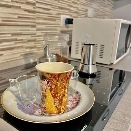 Metro-Apartment: Fabolous Flat モンカリエーリ エクステリア 写真