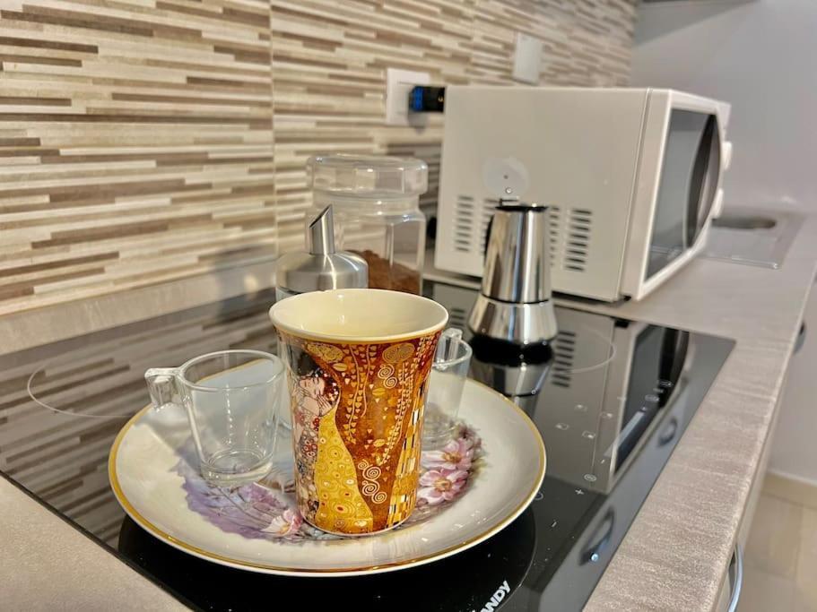 Metro-Apartment: Fabolous Flat モンカリエーリ エクステリア 写真